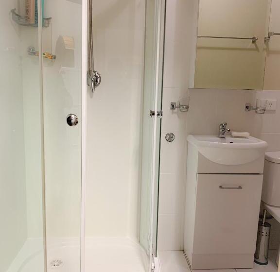 חדר סטודיו סטנדרד, Westside Studio Apartments