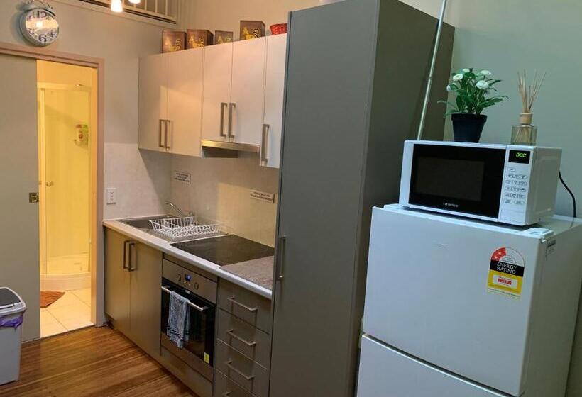 חדר סטודיו סטנדרד, Westside Studio Apartments