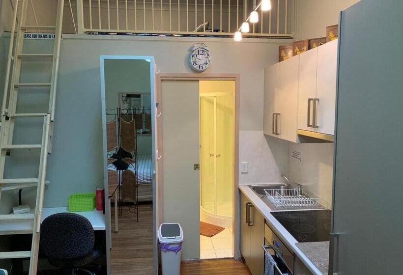 חדר סטודיו סטנדרד, Westside Studio Apartments