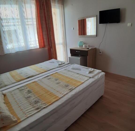اتاق استاندارد سه نفره, Guest House Diamandievi