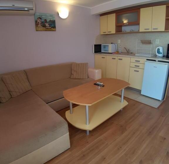 آپارتمان 1 خوابه, Guest House Diamandievi