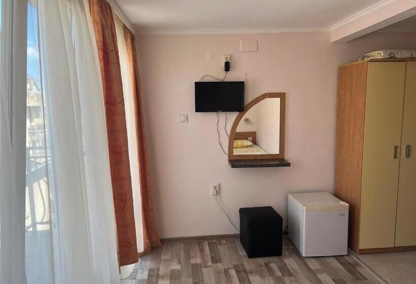 اتاق استاندارد یک تخته با بالکن, Guest House Diamandievi