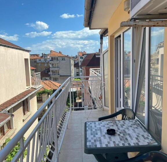 اتاق استاندارد یک تخته با بالکن, Guest House Diamandievi