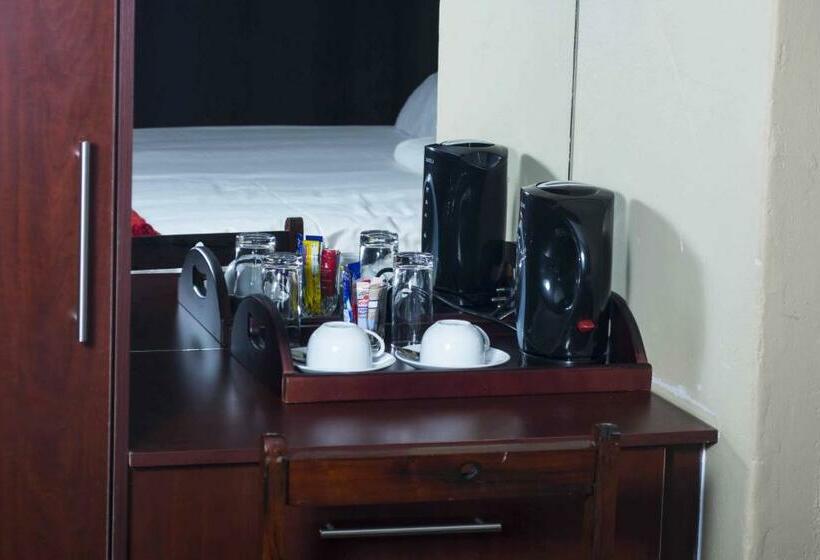 اتاق لوکس, Pomegranite Golf Resort & Spa