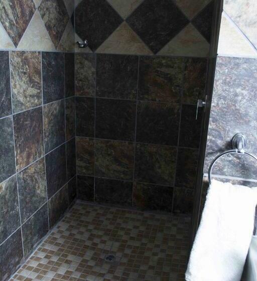 اتاق لوکس, Pomegranite Golf Resort & Spa