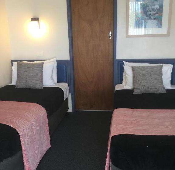 חדר סטנדרט יחיד, Tall Timbers Motel