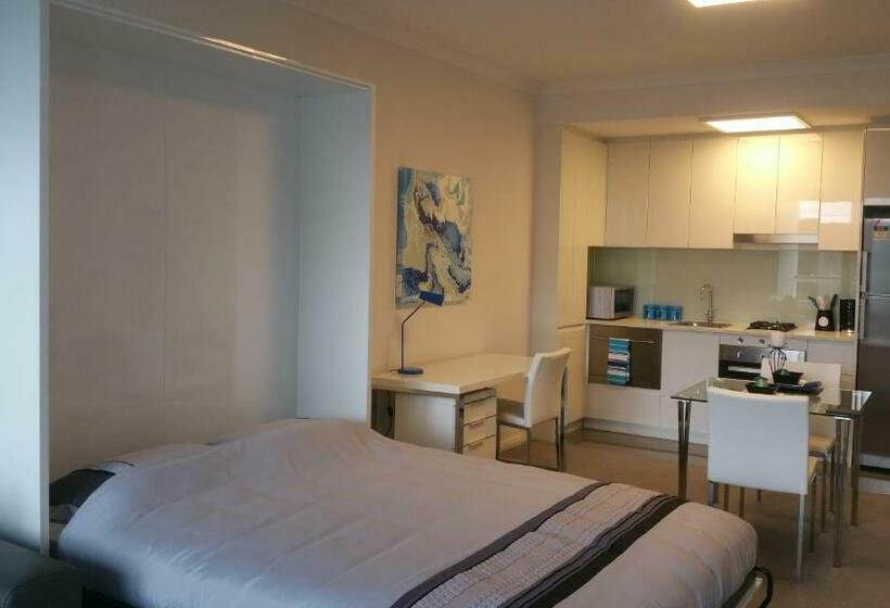 استودیوی استاندارد, 188 Apartments