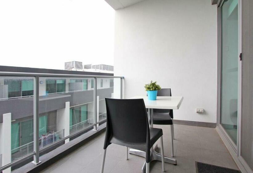 استودیوی استاندارد, 188 Apartments