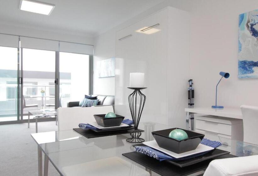 استودیوی استاندارد, 188 Apartments