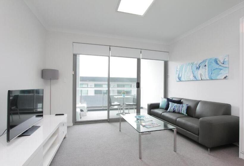 استودیوی استاندارد, 188 Apartments