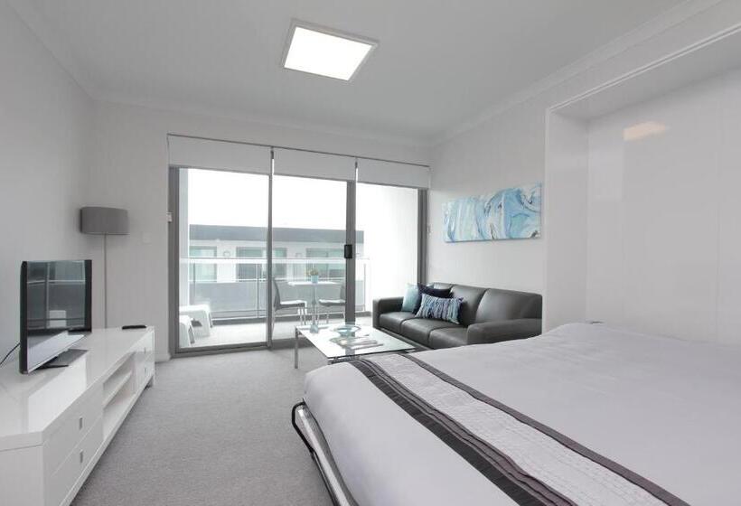 استودیوی استاندارد, 188 Apartments