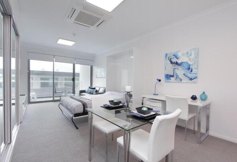 استودیوی استاندارد, 188 Apartments