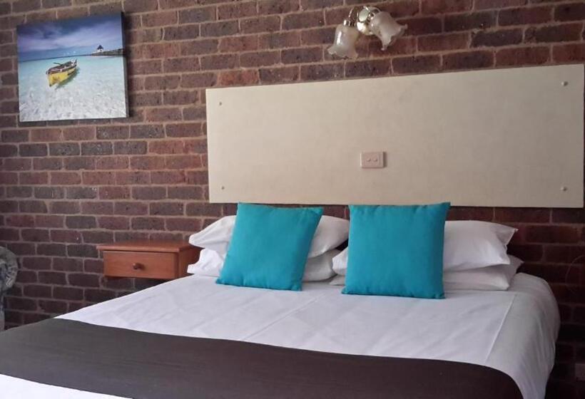 Семейный Номер, Barham Colonial Motel