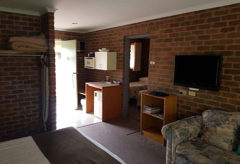Семейный Номер, Barham Colonial Motel