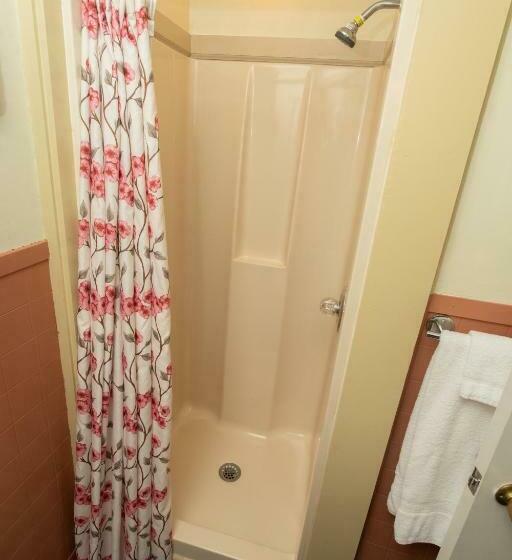 غرفة قياسية مطلّة علي الحديقة, Governor S Rock Motel