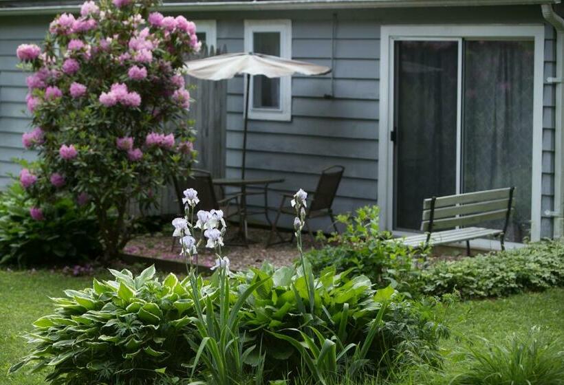 غرفة قياسية مطلّة علي الحديقة, Governor S Rock Motel