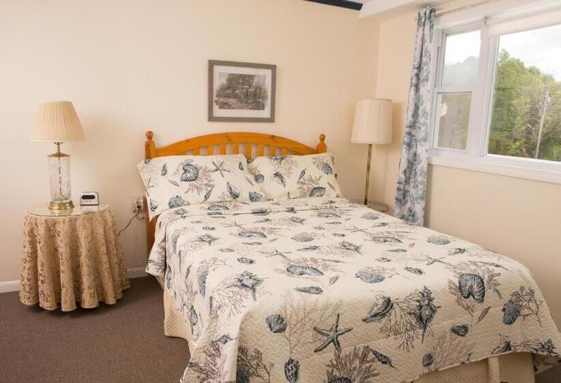 Номер Стандарт, Governor S Rock Motel