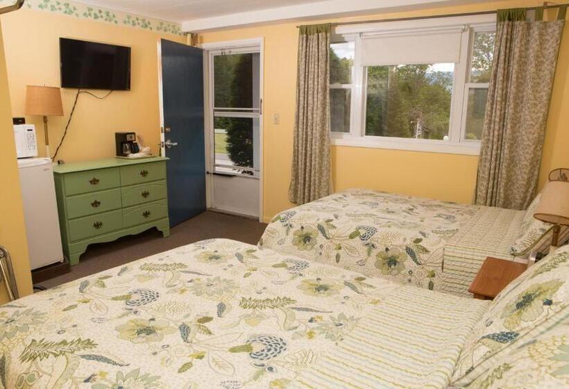Номер Стандарт, Governor S Rock Motel
