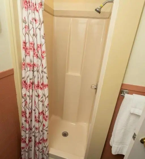 クイーンサイズベッドのスタンダードルーム, Governor S Rock Motel