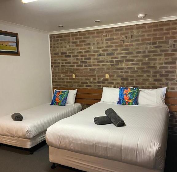 スタンダードトリプルルーム, Lake Albert Motel