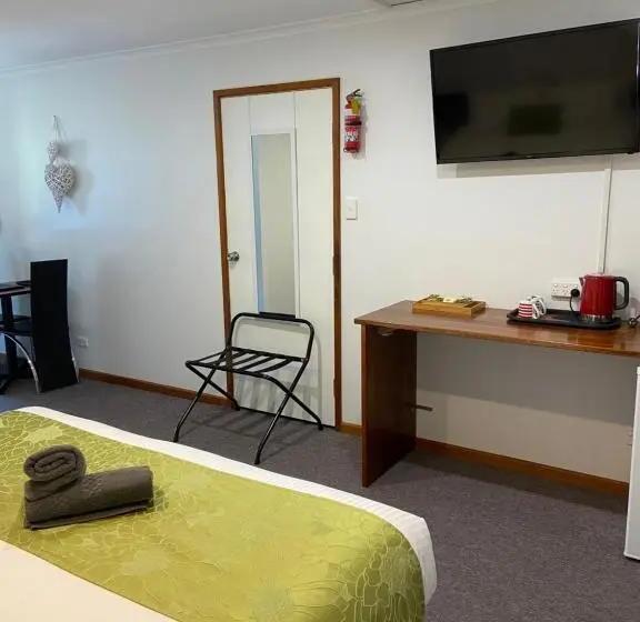 キングサイドベッドのスタンダードワンルーム, Lake Albert Motel