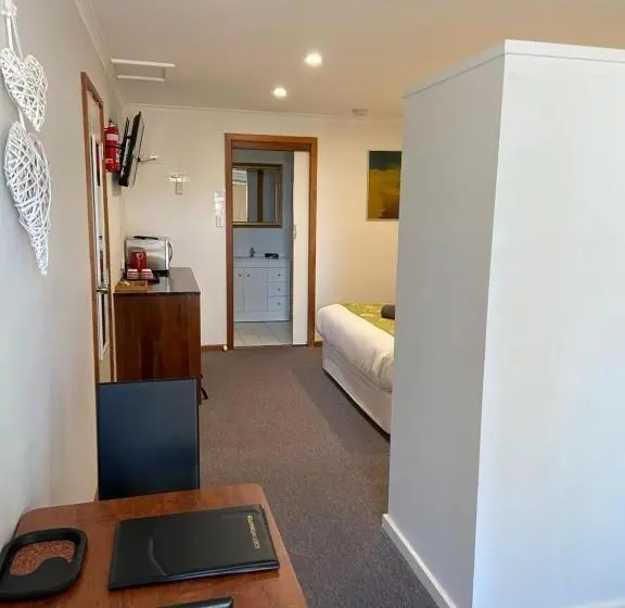 キングサイドベッドのスタンダードワンルーム, Lake Albert Motel