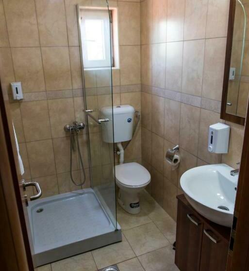 تختخواب در اتاق مشترک, Guest House Vila Salute