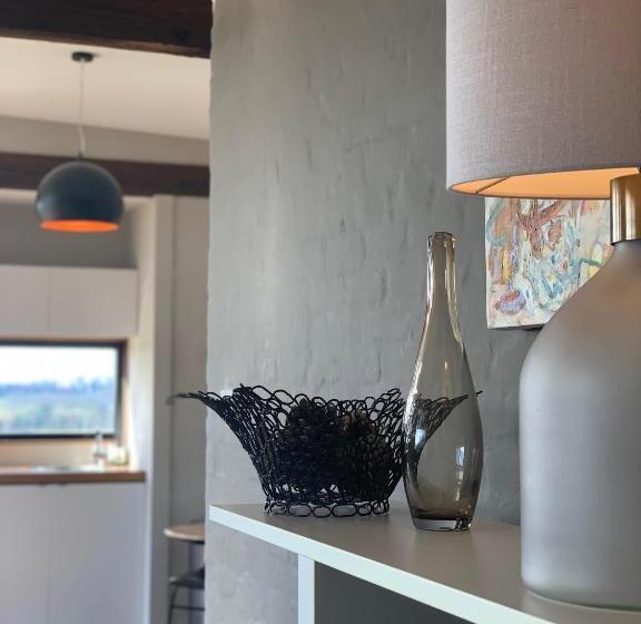 کلبه ییلاقی, Borrodell Vineyard