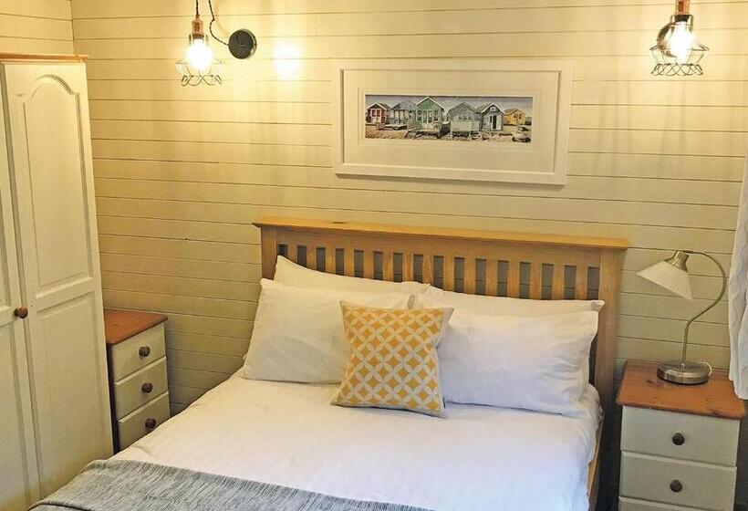 Дом 3 Спальни, Ivyleaf Combe Lodges