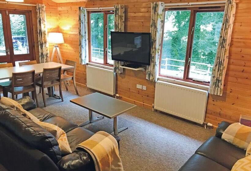 Дом 3 Спальни, Ivyleaf Combe Lodges