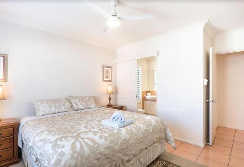 דירת שני חדרים, Ruthmor Villas