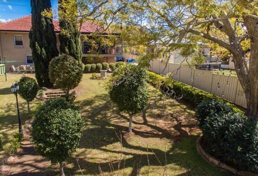 בית, 4 חדרי שינה, Ruthmor Villas