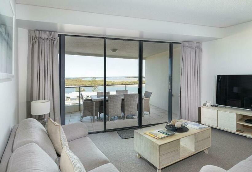 Апартаменты 1 Спальня Вид на Море, The Waterford Prestige Apartments