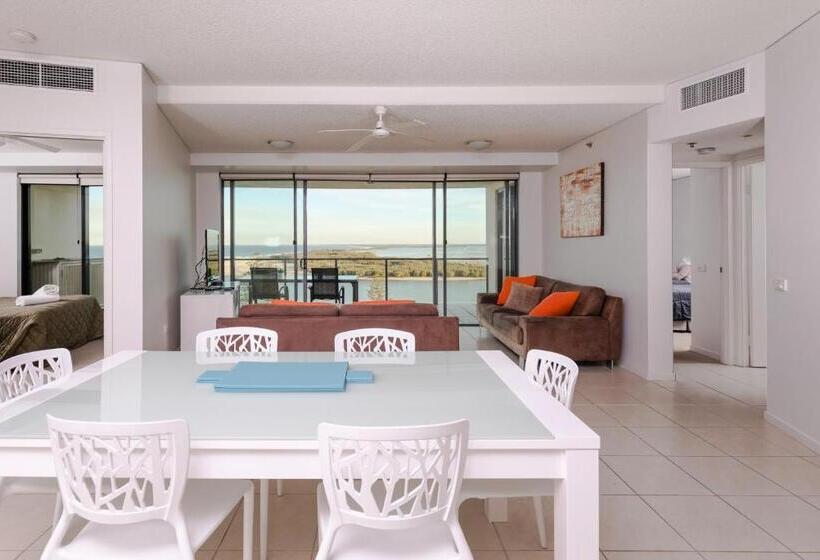 Апартаменты премиум класса с 1 спальней и видом на море, The Waterford Prestige Apartments