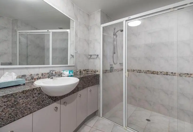 2 Bedroom Deluxe Apartment Sea View, The Waterford Prestige Apartments