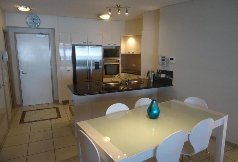 Апартаменты 3 Спальни Вид на Море, The Waterford Prestige Apartments