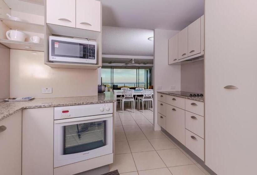 Апартаменты 2 Спальни Вид на Море, The Waterford Prestige Apartments