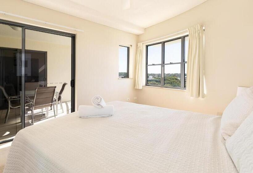 Апартаменты 2 Спальни Вид на Море, The Waterford Prestige Apartments