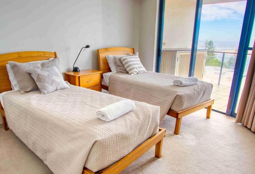 Апартаменты 2 Спальни Вид на Море, The Waterford Prestige Apartments