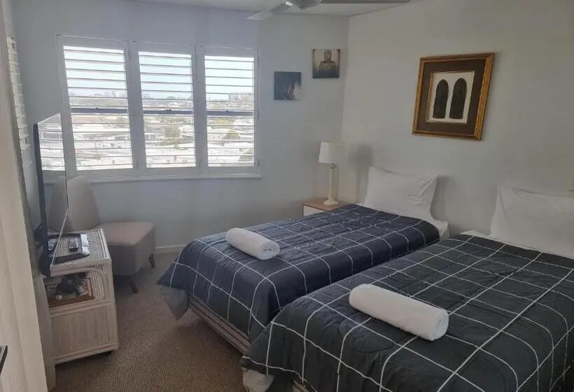 Superior 2-bedroom flat with sea view, The Waterford Prestige Apartments