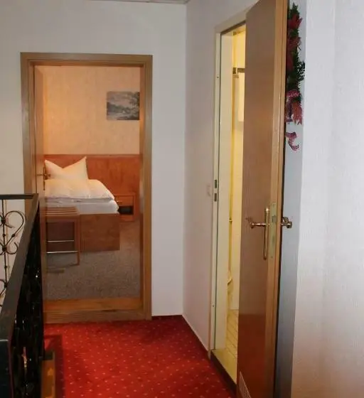 スタンダードシングルルーム, Gasthaus& Pension Zum Roten Haus