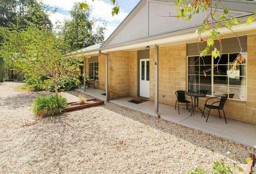 스탠다드 스튜디오, All Seasons Mansfield