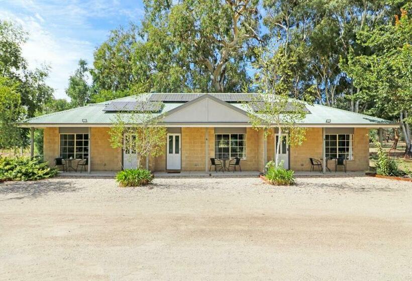 스탠다드 스튜디오, All Seasons Mansfield