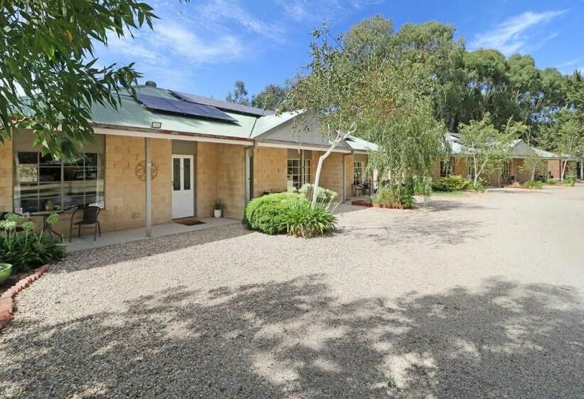 스탠다드 스튜디오, All Seasons Mansfield