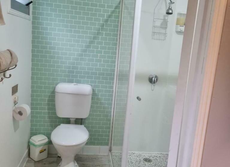 اتاق لوکس, Bluegrass Bnb