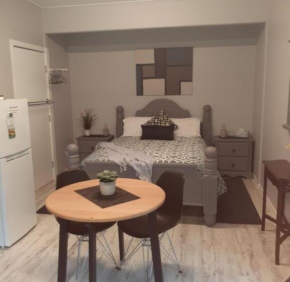 اتاق لوکس, Bluegrass Bnb