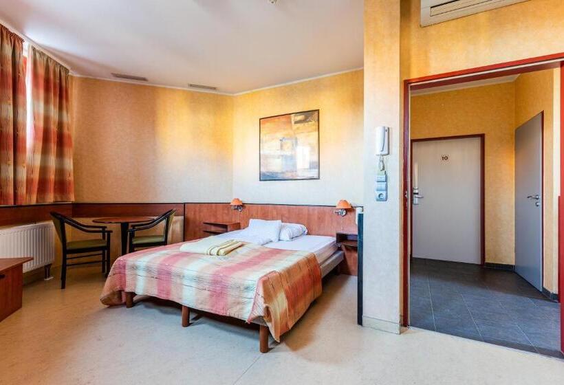 스탠다드 룸, Corner Motel