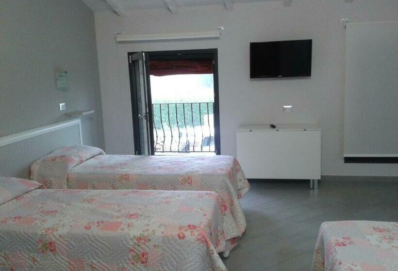 חדר סטנדרט לשלושה, Agriturismo La Sapienza