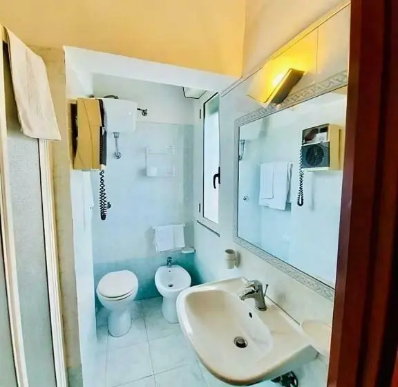 トリプルクラシックルーム, Albergo Delle Rose