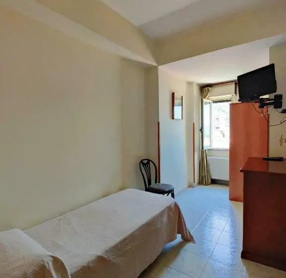 エコノミーシングルルーム, Albergo Delle Rose